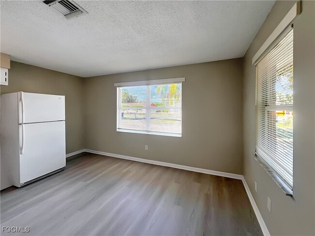 Photo - 13037 First St