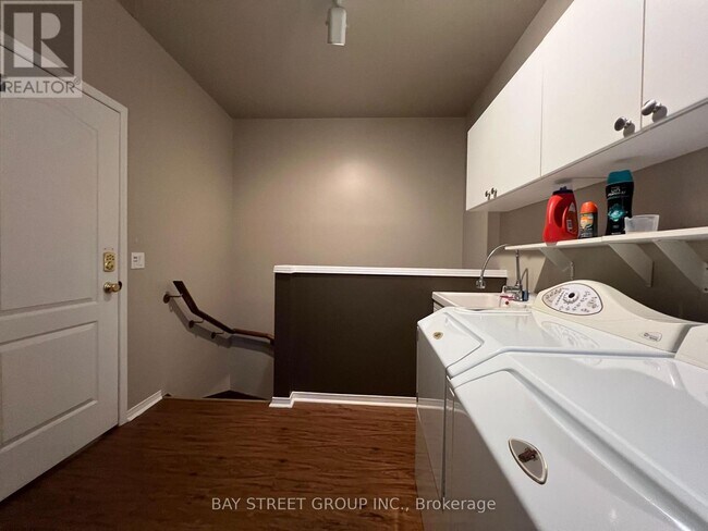 Photo - 52 Loring Crescent