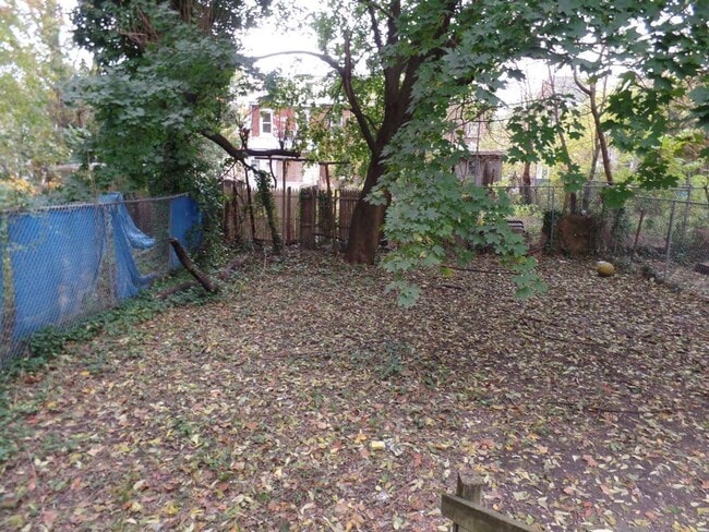 Photo - Nice 2 bedroom house big kitchen and yard