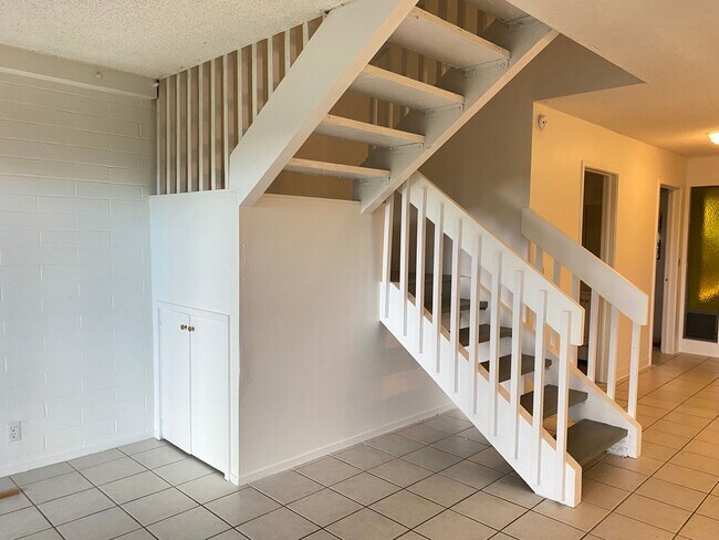 Photo - Hale Huki - Wainaku