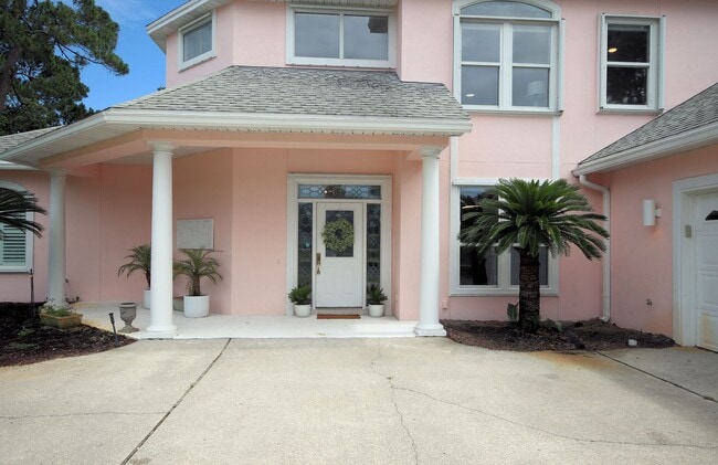 Photo - Great Location in Bluewater Bay