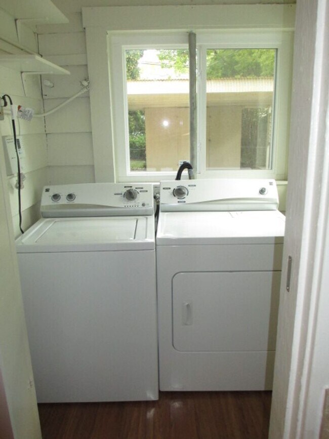 House with large yard near the UC Davis Me... Rental House Rental in