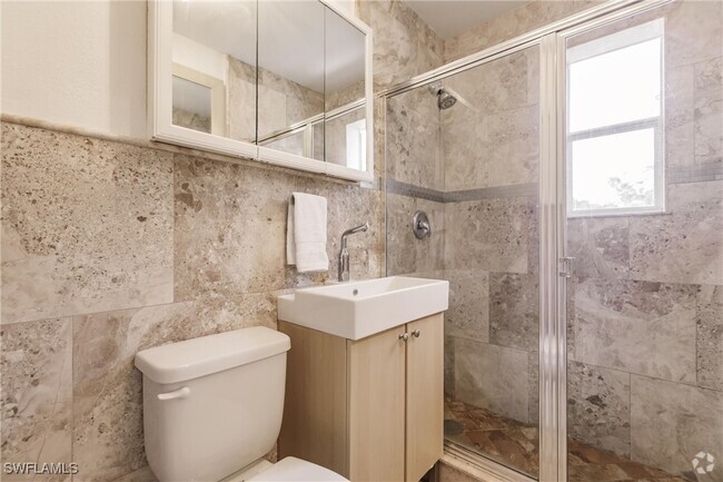 Building Photo - 940 10th St N Rental