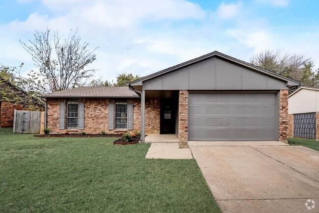 Building Photo - Charming 3-Bedroom Home with 2 Full Baths ...