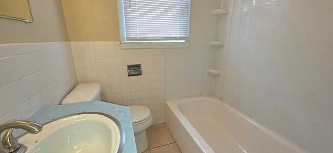 Photo - 1930 S Fremont Ave Unidad Fremont 1930