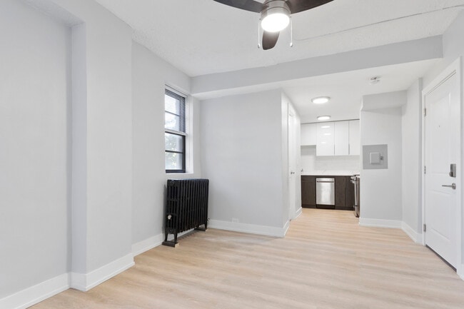 Photo - 6026 N Winthrop Ave