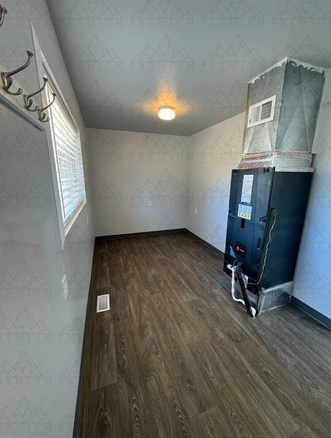 Photo - 402 McCoy St