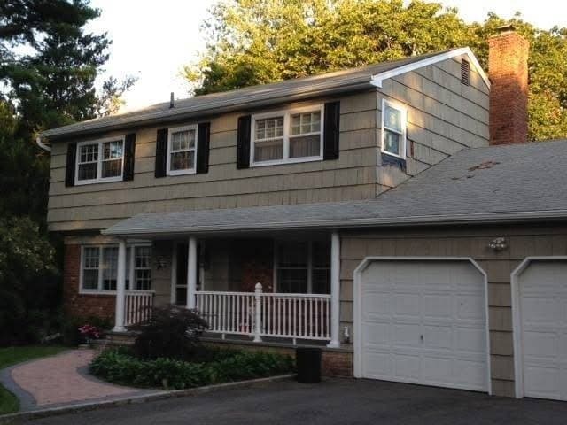 Building Photo - 305 Maplewood Rd