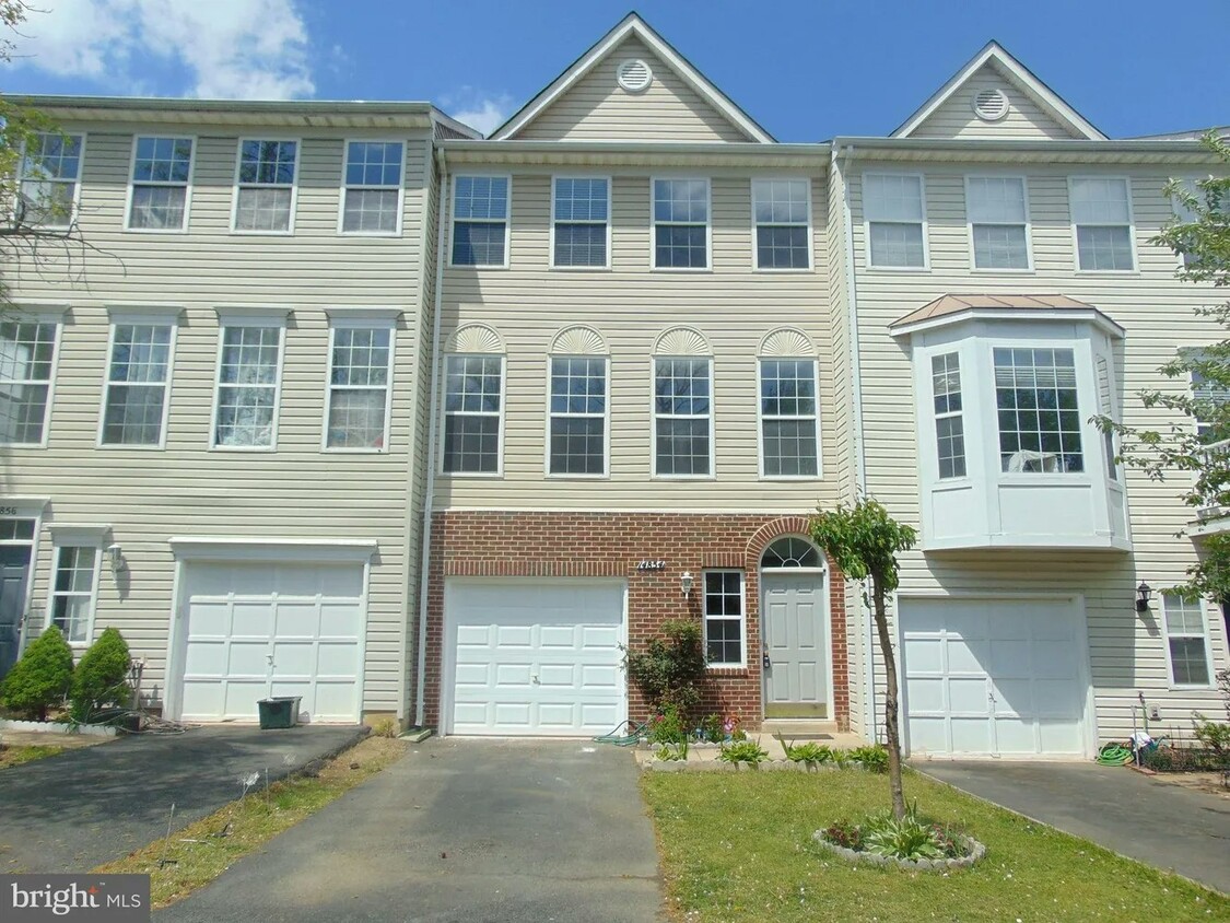 Photo - 14854 Bolton Road