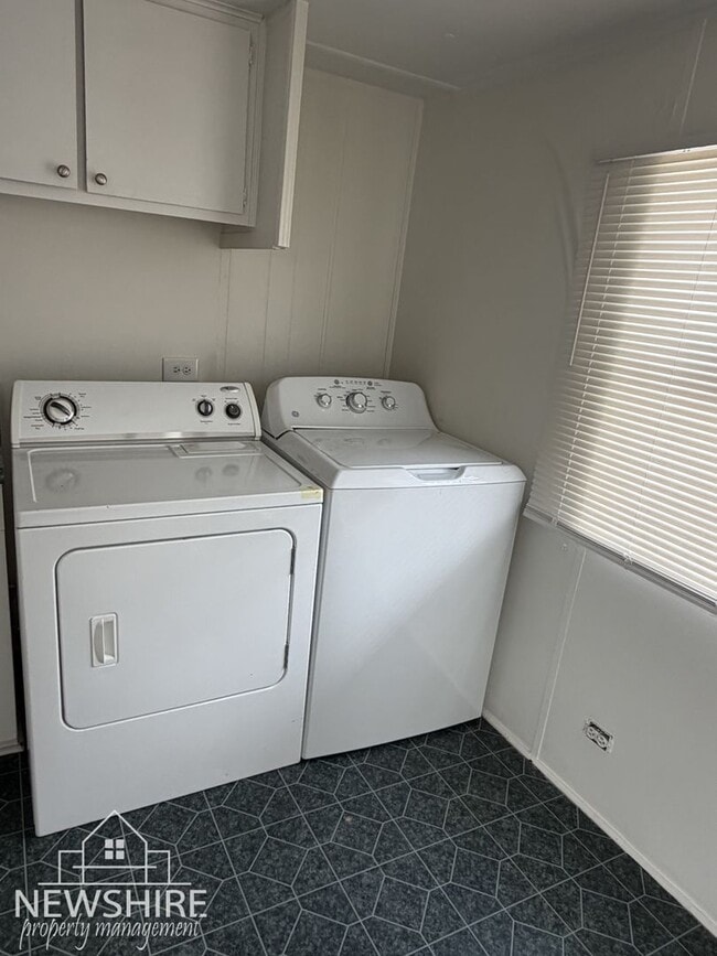 Photo - 1139 Ridgecrest Ave