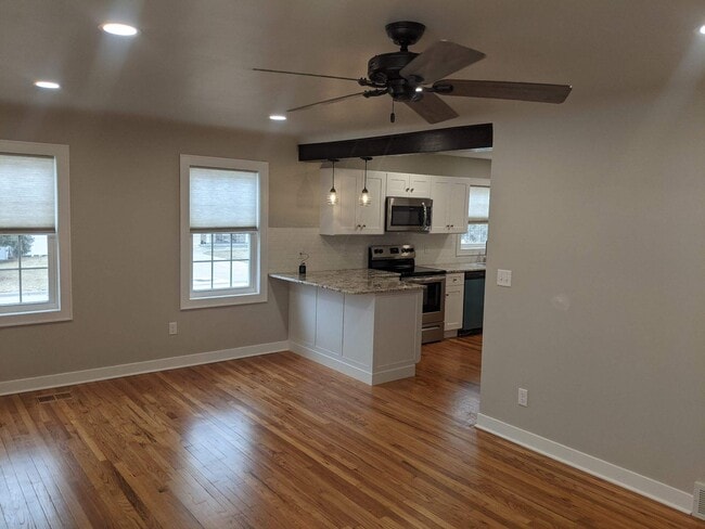 Photo - 3001 S 43rd St