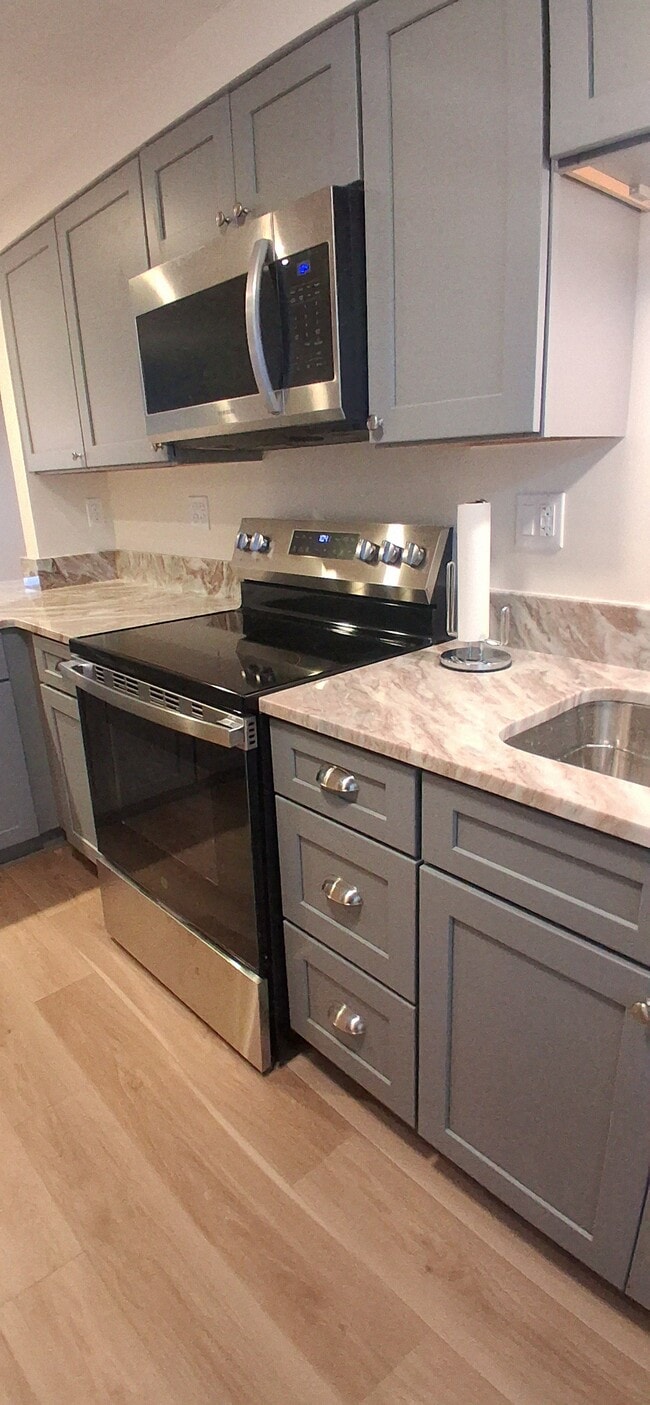 Photo - 201 Hoffman Ave Unidad 25