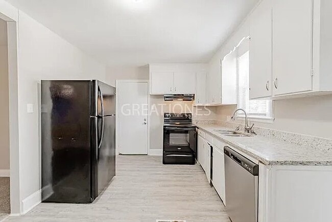 Photo - 1339 Hibiscus St