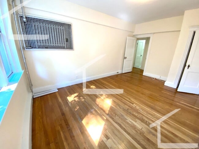 Photo - Large 2 Bed Available NOW!!!