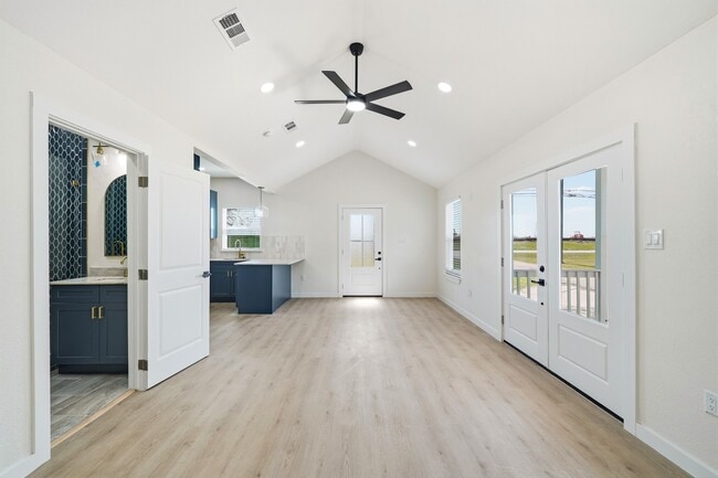 Building Photo - 6511 Old Massey Rnch Rd