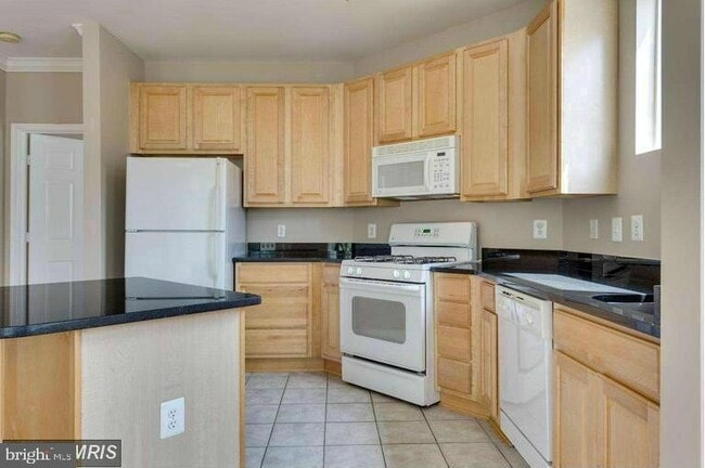 Building Photo - 2765 Centerboro Dr Unit 348