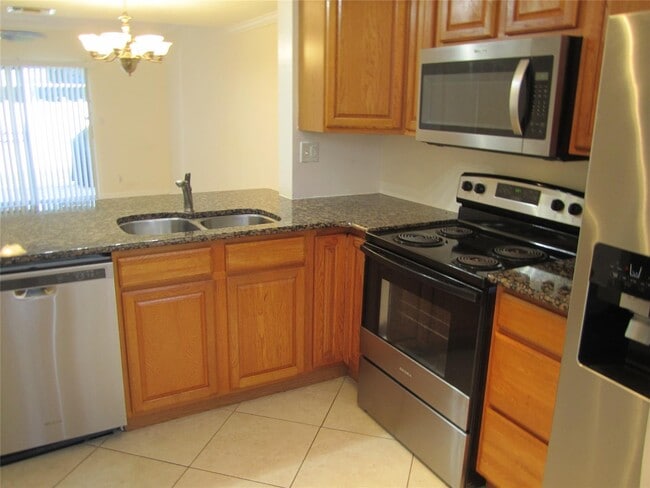 Photo - 2859 NE 15th St