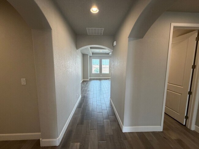 Photo - Luxury Single Story 3 Bedroom Plus Office / Sitting Room Recent Construction Available in Exclusi...