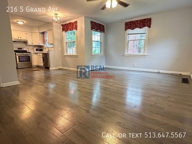 216 S Grand Ave