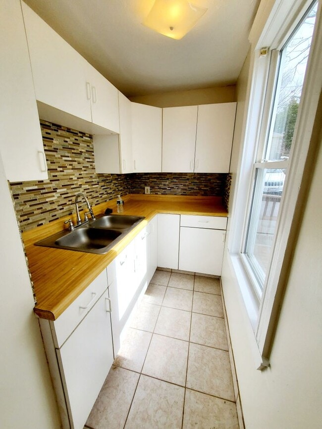 48 Everard St Unit 1