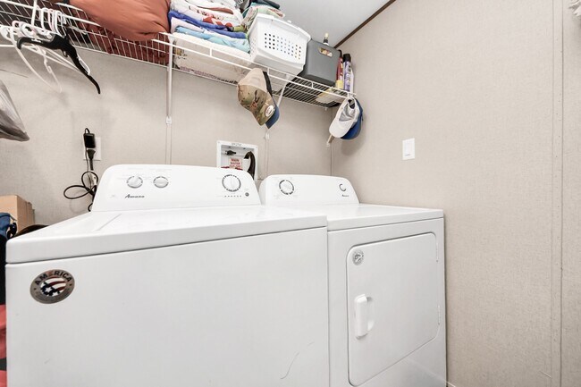 Photo - 1416 Rd 5601