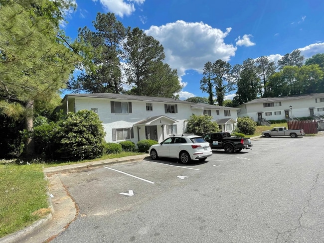 Photo - WESLEYAN Oaks