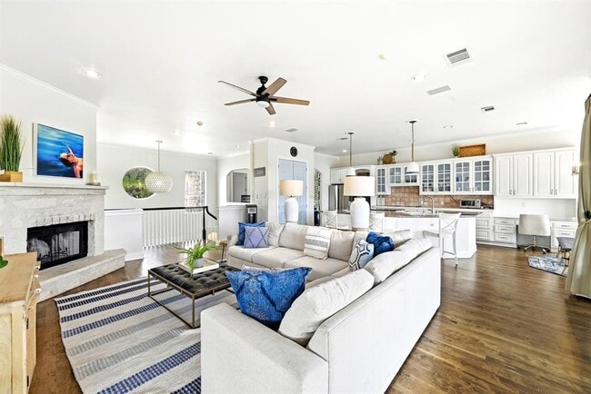 17902 Crystal Cove