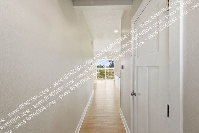 Photo - 818 Kingfisher Dr