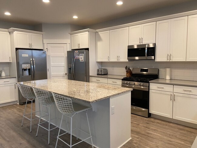 Photo - Furnished Home in the Heart of Hood River!