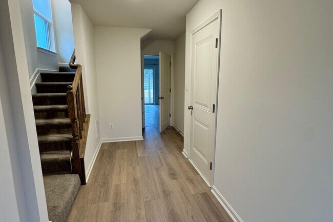 Photo - 2543 Westwind Blvd