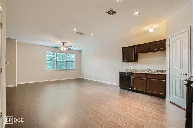 Photo - 1308 Lakecrest Ln