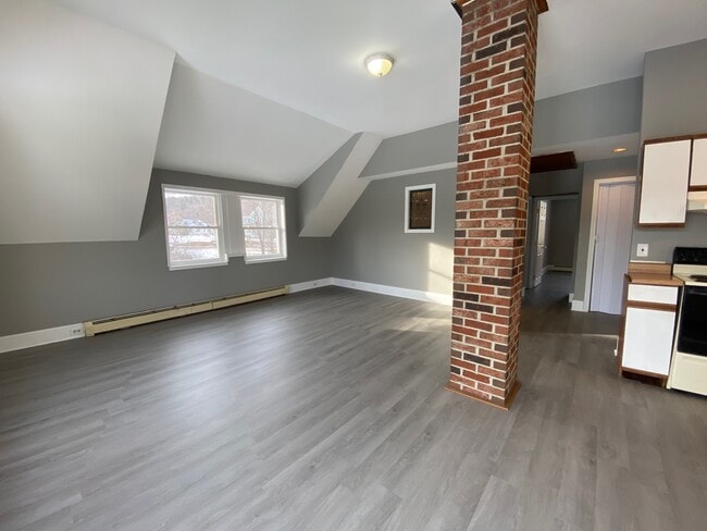 Photo - 187 Main St Unit Loft Apartment
