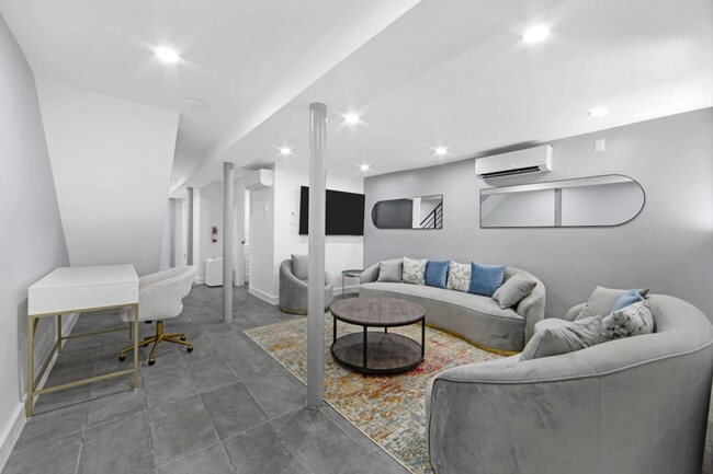 564 W 182nd St Unit SI ID1625952P
