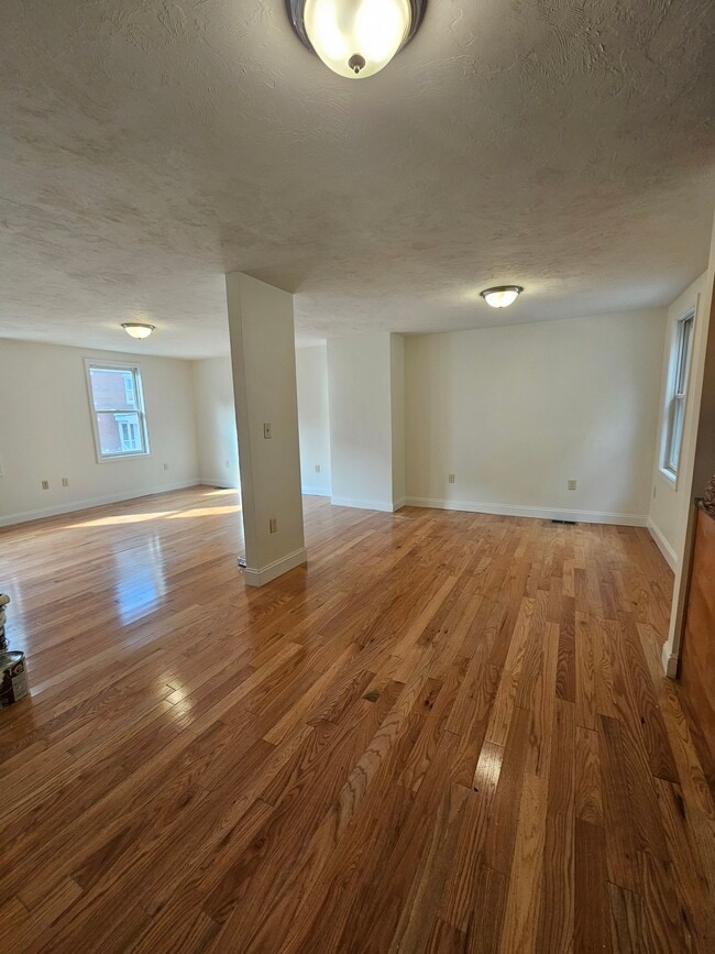 Building Photo - 12 Gay St Rental