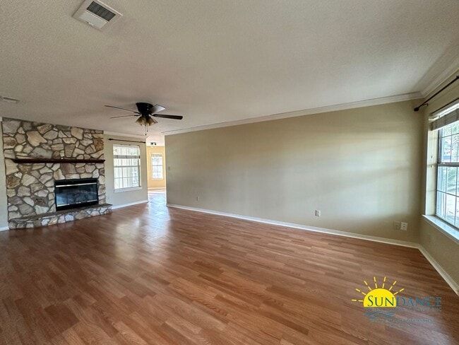 Photo - Beautiful 3 Bedroom Home in Mary Esther!