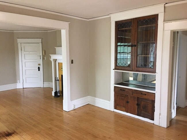 Photo - Castle Building Unit 2105 Kenwood E