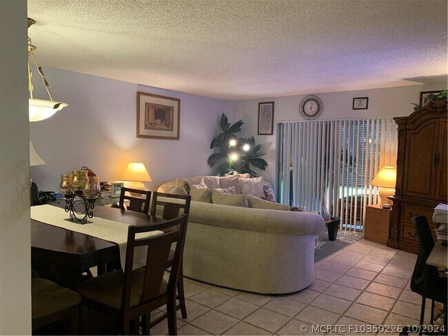 Photo - 4152 Inverrary Dr Unit 106