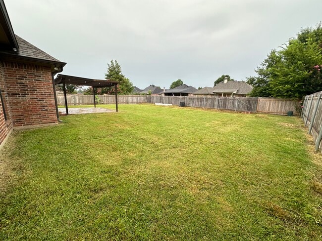 Photo - 9427 Milbank Dr
