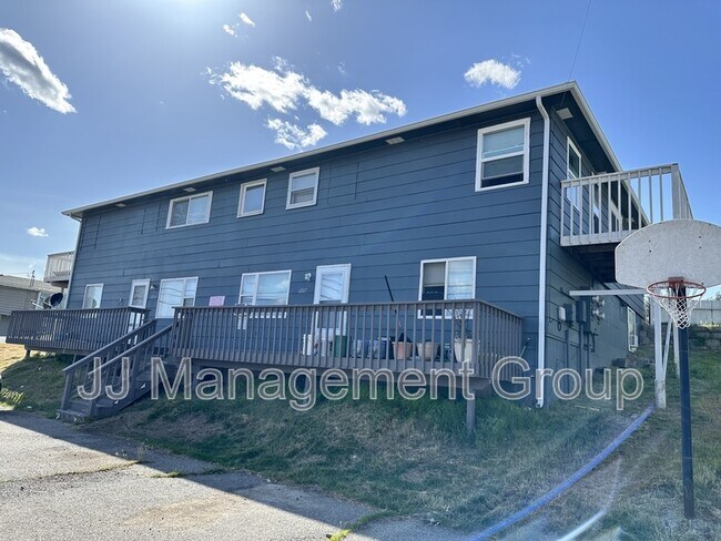 Photo - 1225 2nd St Unidad Webster Apartments