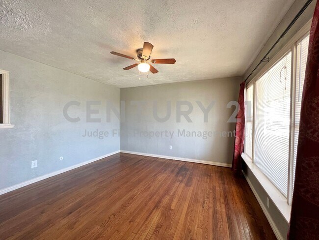 Photo - Cute 2/1/1 in Fort Worth Ready For Move-In! Casa