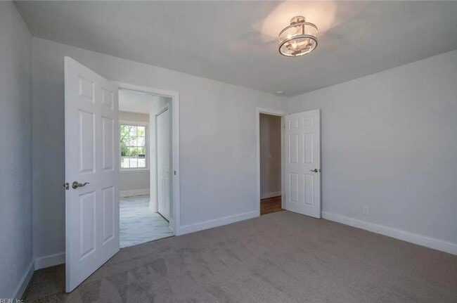 Photo - 4865 Hampshire Ave