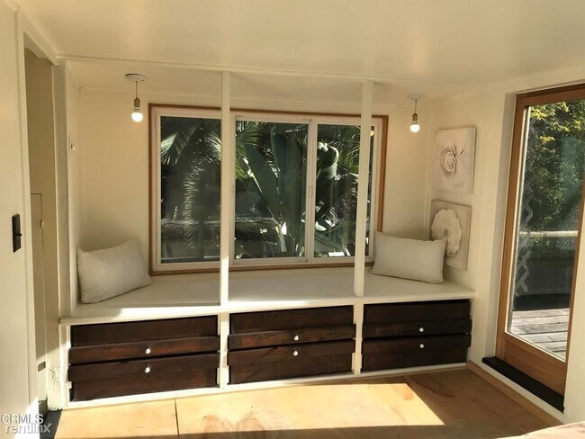 Photo - 2 br, 2 bath House - 524 E Marigold St