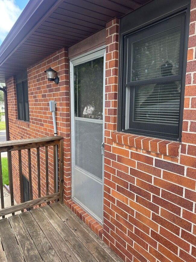 Photo - 1808 W Faidley Ave Unit 2