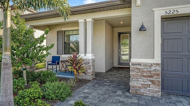 5225 Blue Crush St