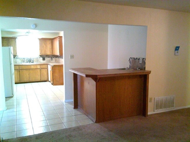 Photo - 6812 NW Willow Creek Dr