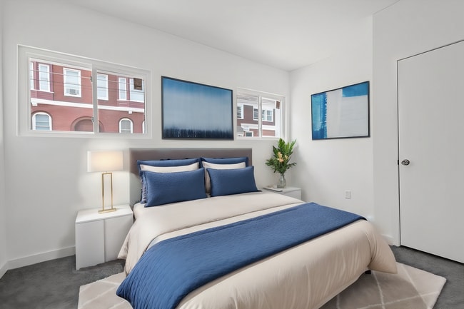 Photo - 640 Collins St Unit 1