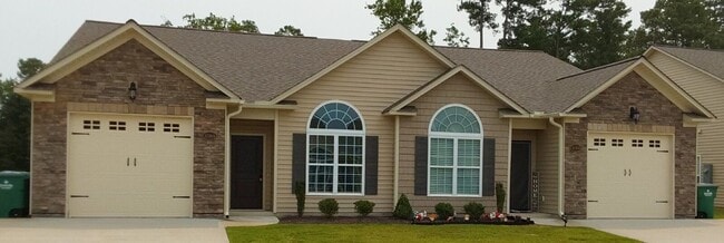 Photo - 3236 Gordon Dr