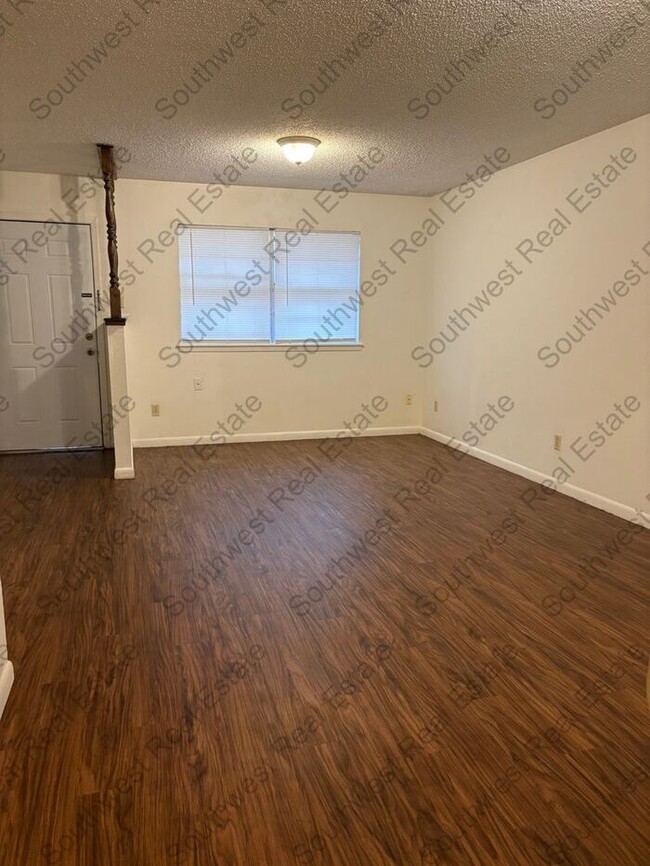 Cozy 2 bedroom 1 bath apartment - Cozy 2 bedroom 1 bath apartment