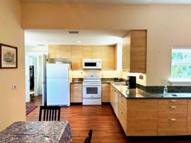 Photo - 22 1/2 Cincinnati Ave