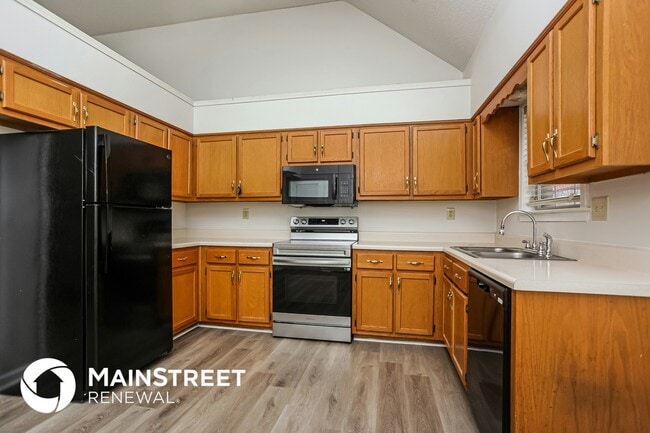 Photo - 7605 Davis Pkwy